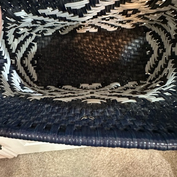 Maria Victoria handmade bag in Mexico.  Navy blue and white - Picture 6 of 7